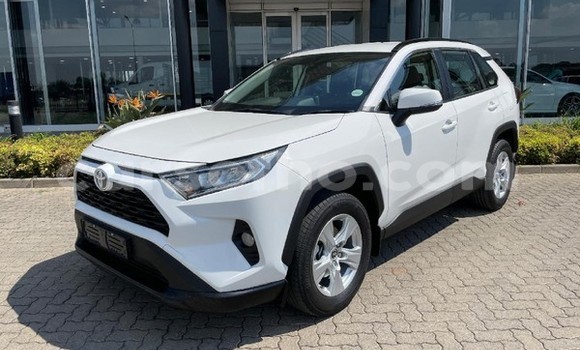 اشتري مستعمل Toyota RAV4 White سيارة في Maseru في Maseru اشتري مستعمل Toyota RAV4 White سيارة في Maseru في Maseru