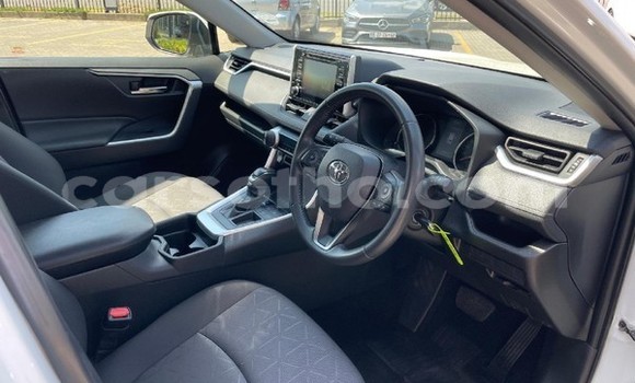 اشتري مستعمل Toyota RAV4 White سيارة في Maseru في Maseru اشتري مستعمل Toyota RAV4 White سيارة في Maseru في Maseru