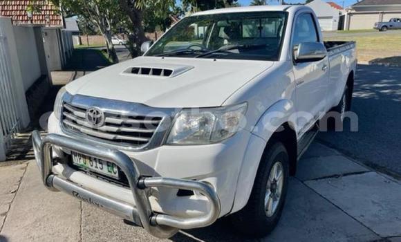 Buy Used Toyota Hilux White Car in Maseru in Maseru Buy Used Toyota Hilux White Car in Maseru in Maseru