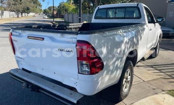 Buy Used Toyota Hilux White Car in Maseru in Maseru Buy Used Toyota Hilux White Car in Maseru in Maseru