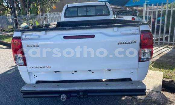 Buy Used Toyota Hilux White Car in Maseru in Maseru Buy Used Toyota Hilux White Car in Maseru in Maseru