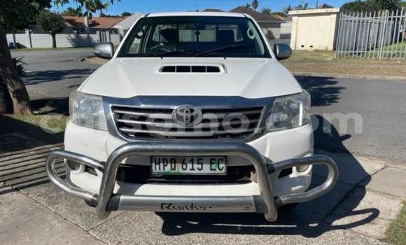 Buy Used Toyota Hilux White Car in Maseru in Maseru Buy Used Toyota Hilux White Car in Maseru in Maseru