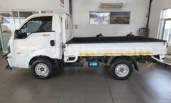 Sayi Na hannu Kia K5 White Mota in Maseru a Maseru Sayi Na hannu Kia K5 White Mota in Maseru a Maseru