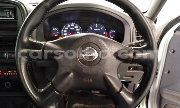 Sayi Na hannu Nissan Hardbody White Mota in Maseru a Maseru Sayi Na hannu Nissan Hardbody White Mota in Maseru a Maseru