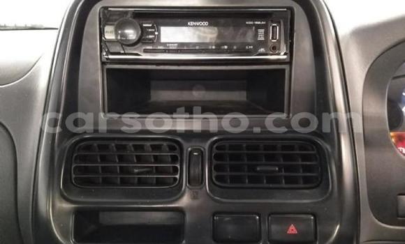 Sayi Na hannu Nissan Hardbody White Mota in Maseru a Maseru Sayi Na hannu Nissan Hardbody White Mota in Maseru a Maseru