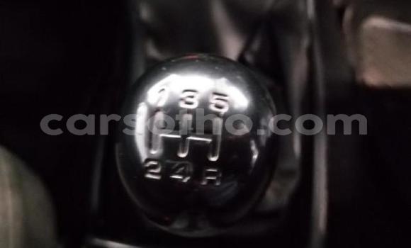 Sayi Na hannu Nissan Hardbody White Mota in Maseru a Maseru Sayi Na hannu Nissan Hardbody White Mota in Maseru a Maseru