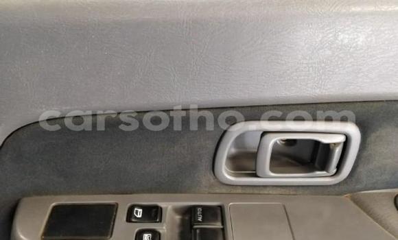 Sayi Na hannu Nissan Hardbody White Mota in Maseru a Maseru Sayi Na hannu Nissan Hardbody White Mota in Maseru a Maseru