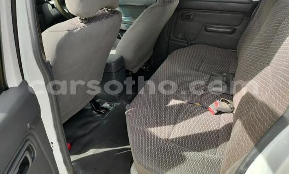 Acheter Occasion Voiture Nissan Hardbody Blanc à Maseru, Maseru Acheter Occasion Voiture Nissan Hardbody Blanc à Maseru, Maseru