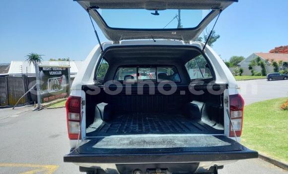 Buy Used Isuzu KB White Car in Maseru in Maseru Buy Used Isuzu KB White Car in Maseru in Maseru