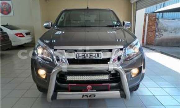 Acheter Occasion Voiture Isuzu KB Gris à Hlotse, Leribe Acheter Occasion Voiture Isuzu KB Gris à Hlotse, Leribe