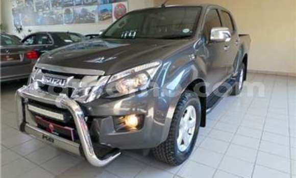 Acheter Occasion Voiture Isuzu KB Gris à Hlotse, Leribe Acheter Occasion Voiture Isuzu KB Gris à Hlotse, Leribe