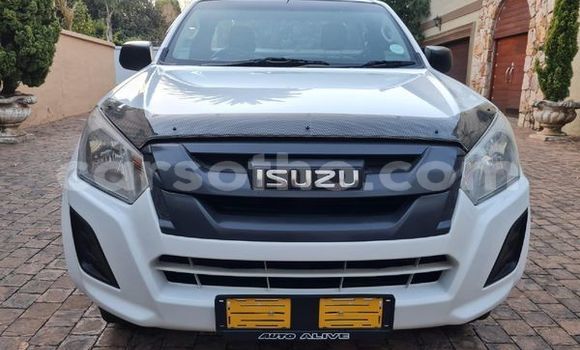 Acheter Occasion Voiture Isuzu KB Blanc à Maseru, Maseru Acheter Occasion Voiture Isuzu KB Blanc à Maseru, Maseru
