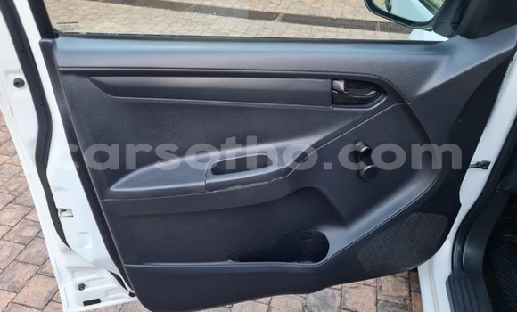 Acheter Occasion Voiture Isuzu KB Blanc à Maseru, Maseru Acheter Occasion Voiture Isuzu KB Blanc à Maseru, Maseru