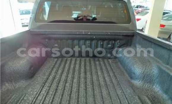 Acheter Occasion Voiture Isuzu KB Gris à Hlotse, Leribe Acheter Occasion Voiture Isuzu KB Gris à Hlotse, Leribe