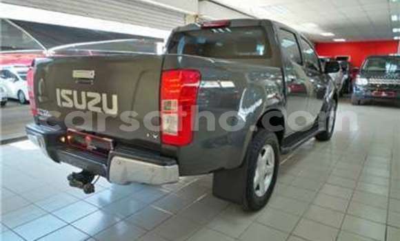 Acheter Occasion Voiture Isuzu KB Gris à Hlotse, Leribe Acheter Occasion Voiture Isuzu KB Gris à Hlotse, Leribe