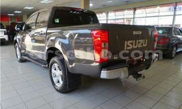 Acheter Occasion Voiture Isuzu KB Gris à Hlotse, Leribe Acheter Occasion Voiture Isuzu KB Gris à Hlotse, Leribe