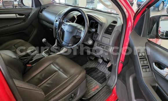 Acheter Occasion Voiture Isuzu KB Rouge à Maseru, Maseru Acheter Occasion Voiture Isuzu KB Rouge à Maseru, Maseru