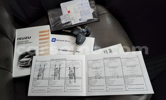 Acheter Occasion Voiture Isuzu KB Rouge à Maseru, Maseru Acheter Occasion Voiture Isuzu KB Rouge à Maseru, Maseru