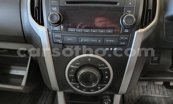 Acheter Occasion Voiture Isuzu KB Rouge à Maseru, Maseru Acheter Occasion Voiture Isuzu KB Rouge à Maseru, Maseru