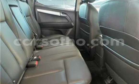 Acheter Occasion Voiture Isuzu KB Gris à Hlotse, Leribe Acheter Occasion Voiture Isuzu KB Gris à Hlotse, Leribe