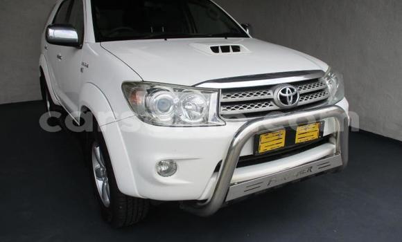 اشتري مستعمل Toyota Fortuner White سيارة في Maseru في Maseru اشتري مستعمل Toyota Fortuner White سيارة في Maseru في Maseru