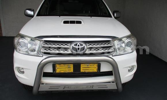 اشتري مستعمل Toyota Fortuner White سيارة في Maseru في Maseru اشتري مستعمل Toyota Fortuner White سيارة في Maseru في Maseru