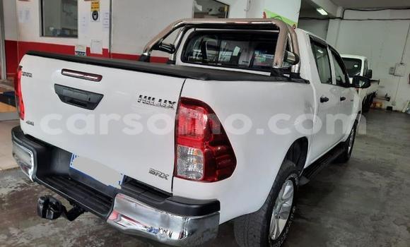 Acheter Occasion Voiture Toyota Hilux Blanc à Maseru, Maseru Acheter Occasion Voiture Toyota Hilux Blanc à Maseru, Maseru