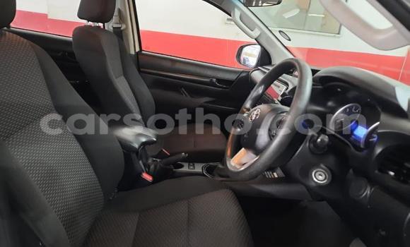 Acheter Occasion Voiture Toyota Hilux Blanc à Maseru, Maseru Acheter Occasion Voiture Toyota Hilux Blanc à Maseru, Maseru