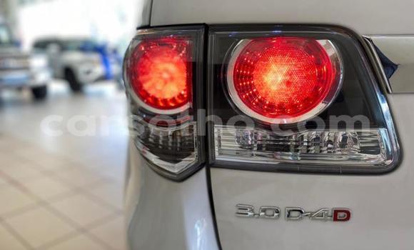 Acheter Occasion Voiture Toyota Fortuner Blanc à Maseru, Maseru Acheter Occasion Voiture Toyota Fortuner Blanc à Maseru, Maseru