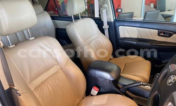 Acheter Occasion Voiture Toyota Fortuner Blanc à Maseru, Maseru Acheter Occasion Voiture Toyota Fortuner Blanc à Maseru, Maseru