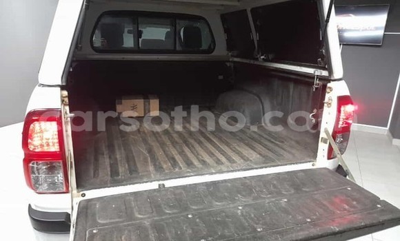 Acheter Occasion Voiture Toyota Hilux Blanc à Maseru, Maseru Acheter Occasion Voiture Toyota Hilux Blanc à Maseru, Maseru