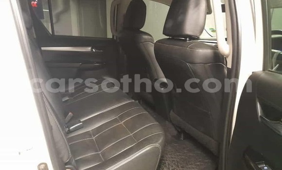 Acheter Occasion Voiture Toyota Hilux Blanc à Maseru, Maseru Acheter Occasion Voiture Toyota Hilux Blanc à Maseru, Maseru