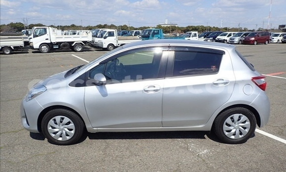 اشتري مستعمل Toyota Vitz Silver سيارة في Maseru في Maseru اشتري مستعمل Toyota Vitz Silver سيارة في Maseru في Maseru