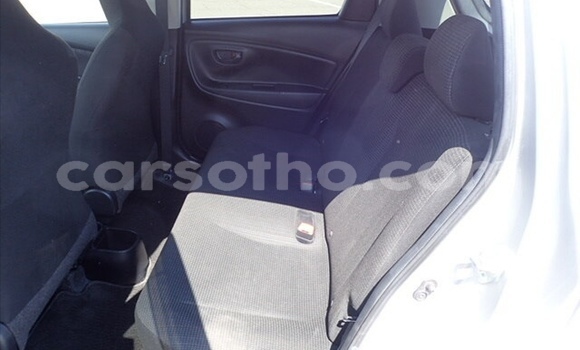 اشتري مستعمل Toyota Vitz Silver سيارة في Maseru في Maseru اشتري مستعمل Toyota Vitz Silver سيارة في Maseru في Maseru