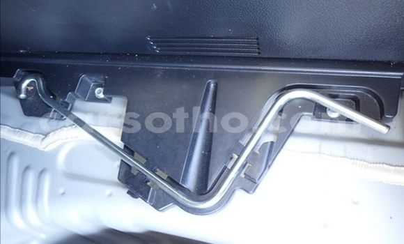 اشتري مستعمل Toyota Vitz Silver سيارة في Maseru في Maseru اشتري مستعمل Toyota Vitz Silver سيارة في Maseru في Maseru