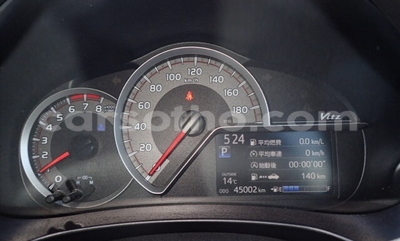 اشتري مستعمل Toyota Vitz Silver سيارة في Maseru في Maseru اشتري مستعمل Toyota Vitz Silver سيارة في Maseru في Maseru