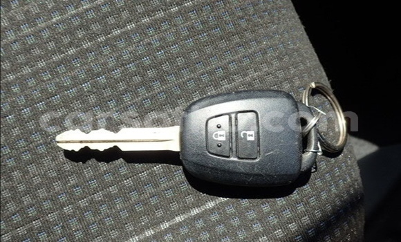 اشتري مستعمل Toyota Vitz Silver سيارة في Maseru في Maseru اشتري مستعمل Toyota Vitz Silver سيارة في Maseru في Maseru