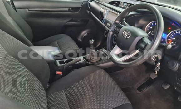 Acheter Occasion Voiture Toyota Hilux Blanc à Maseru, Maseru Acheter Occasion Voiture Toyota Hilux Blanc à Maseru, Maseru