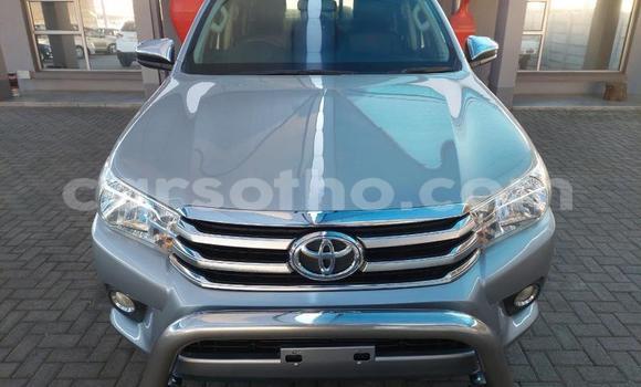 Sayi Na hannu Toyota Hilux Silver Mota in Maseru a Maseru Sayi Na hannu Toyota Hilux Silver Mota in Maseru a Maseru