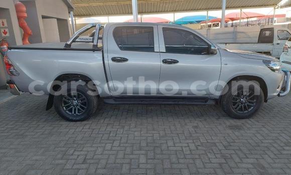 Sayi Na hannu Toyota Hilux Silver Mota in Maseru a Maseru Sayi Na hannu Toyota Hilux Silver Mota in Maseru a Maseru