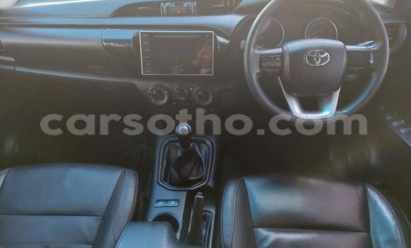 Sayi Na hannu Toyota Hilux Silver Mota in Maseru a Maseru Sayi Na hannu Toyota Hilux Silver Mota in Maseru a Maseru