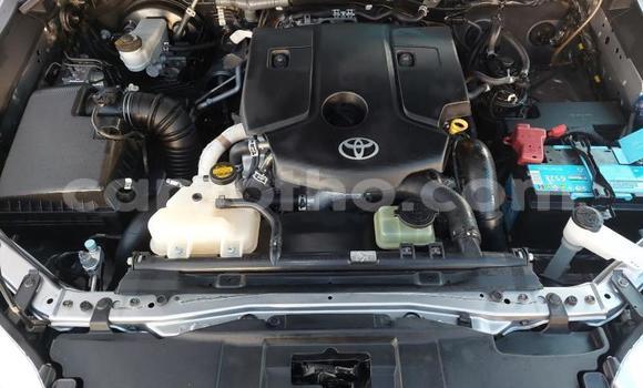 Sayi Na hannu Toyota Hilux Silver Mota in Maseru a Maseru Sayi Na hannu Toyota Hilux Silver Mota in Maseru a Maseru