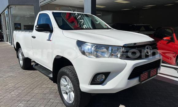 اشتري مستعمل Toyota Hilux White سيارة في Maseru في Maseru اشتري مستعمل Toyota Hilux White سيارة في Maseru في Maseru
