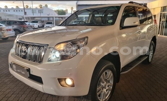 Buy Used Toyota Land Cruiser Prado White Car in Maseru in Maseru Buy Used Toyota Land Cruiser Prado White Car in Maseru in Maseru