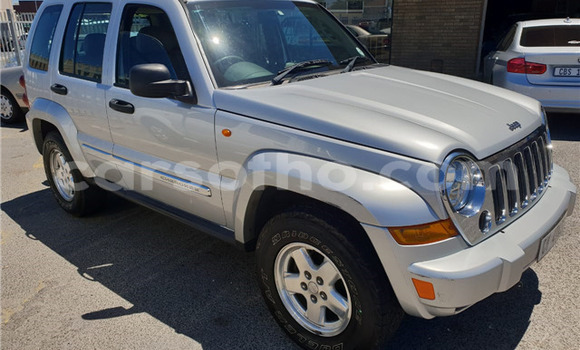 Sayi Na hannu Jeep Cherokee Silver Mota in Maseru a Maseru
