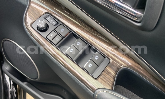 Sayi Na hannu Toyota Harrier Black Mota in Maseru a Maseru Sayi Na hannu Toyota Harrier Black Mota in Maseru a Maseru