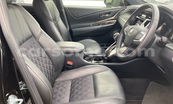 Sayi Na hannu Toyota Harrier Black Mota in Maseru a Maseru Sayi Na hannu Toyota Harrier Black Mota in Maseru a Maseru