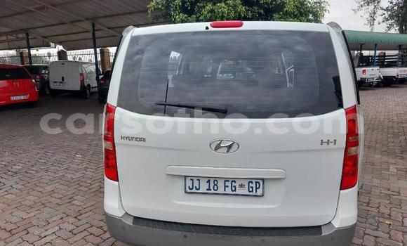 اشتري مستعمل Hyundai H1 White سيارة في Maseru في Maseru اشتري مستعمل Hyundai H1 White سيارة في Maseru في Maseru
