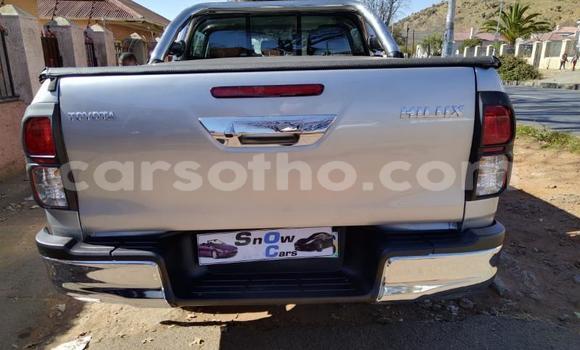Sayi Na hannu Toyota Hilux Silver Mota in Maseru a Maseru Sayi Na hannu Toyota Hilux Silver Mota in Maseru a Maseru