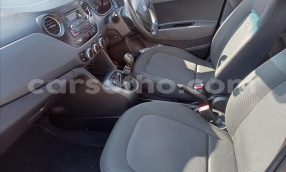 Sayi Na hannu Hyundai i10 Red Mota in Maseru a Maseru Sayi Na hannu Hyundai i10 Red Mota in Maseru a Maseru